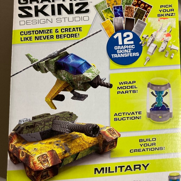 Graphic Skinz Studio Design Studio Lot 4 - Picture 2 of 5